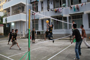 人文学子在南校区气排球赛中大比分获胜