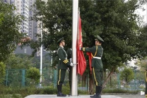 【人文青年】公司举行本学期升旗仪式